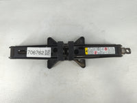 2015 Hyundai Sonata Spare Scissor Car Jack 706762 - Oemusedautoparts1.com