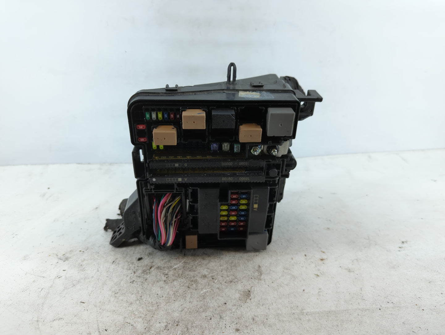 2015 Hyundai Sonata Fusebox Fuse Box Panel Relay Module P/N:VS91200C2010LA Fits OEM Used Auto Parts - Oemusedautoparts1.com