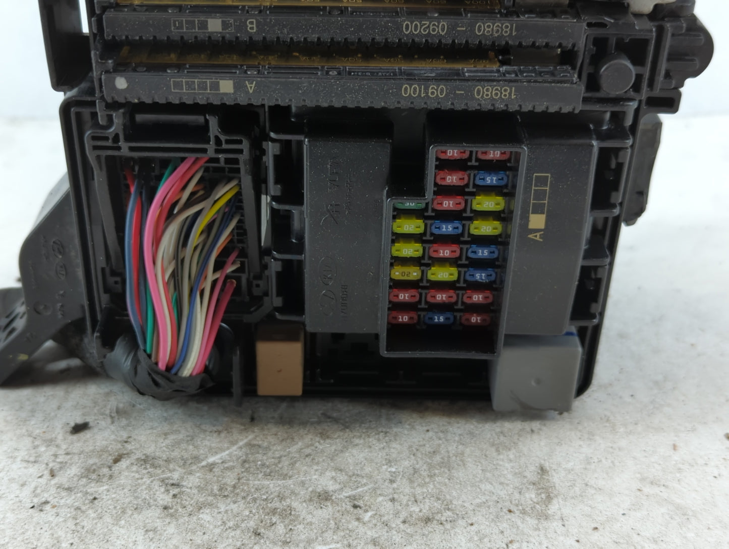 2015 Hyundai Sonata Fusebox Fuse Box Panel Relay Module P/N:VS91200C2010LA Fits OEM Used Auto Parts - Oemusedautoparts1.com