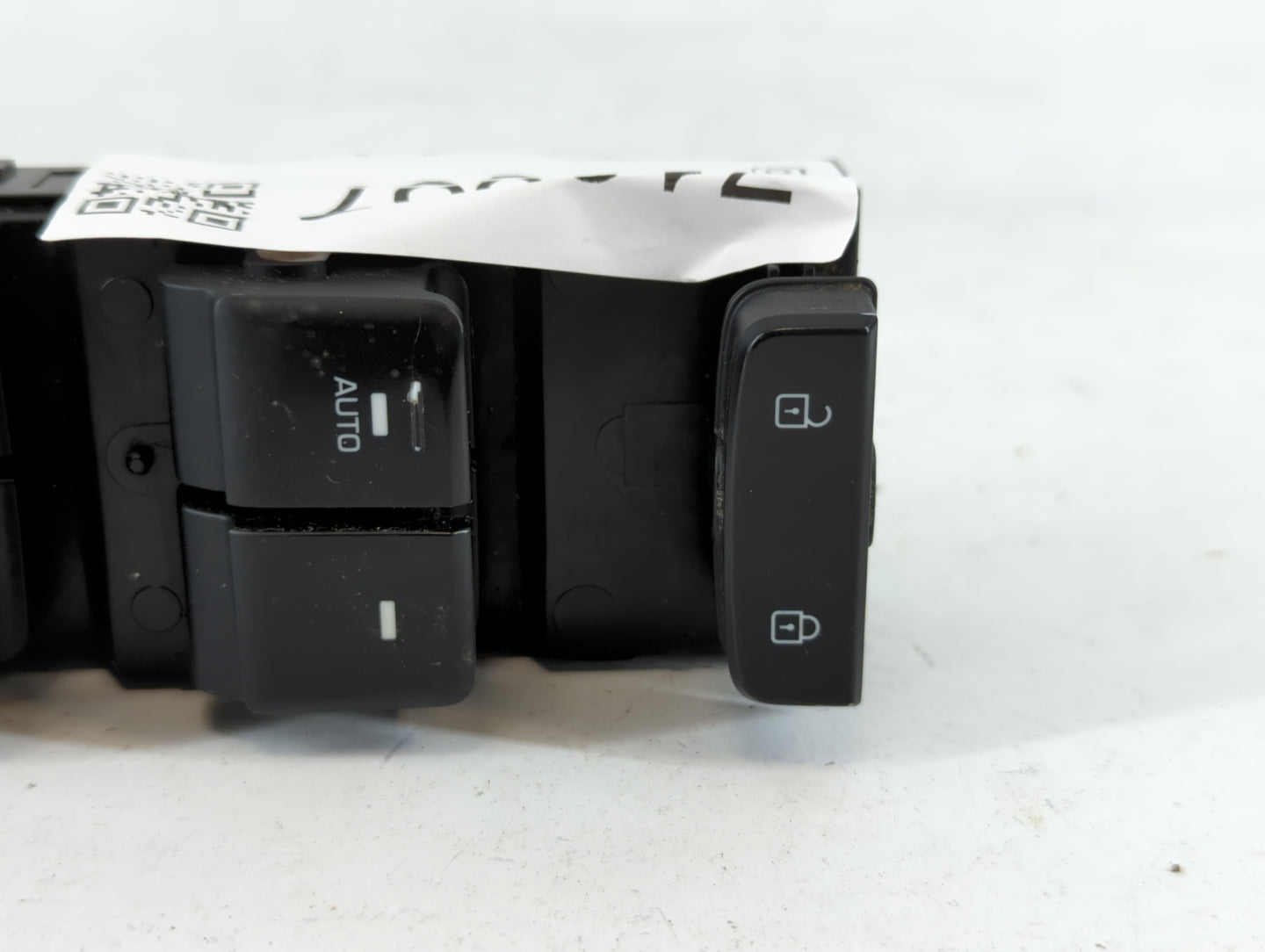 2015-2019 Hyundai Sonata Master Power Window Switch Replacement Driver Side Left P/N:93570-C1000 Fits OEM Used Auto Parts - 