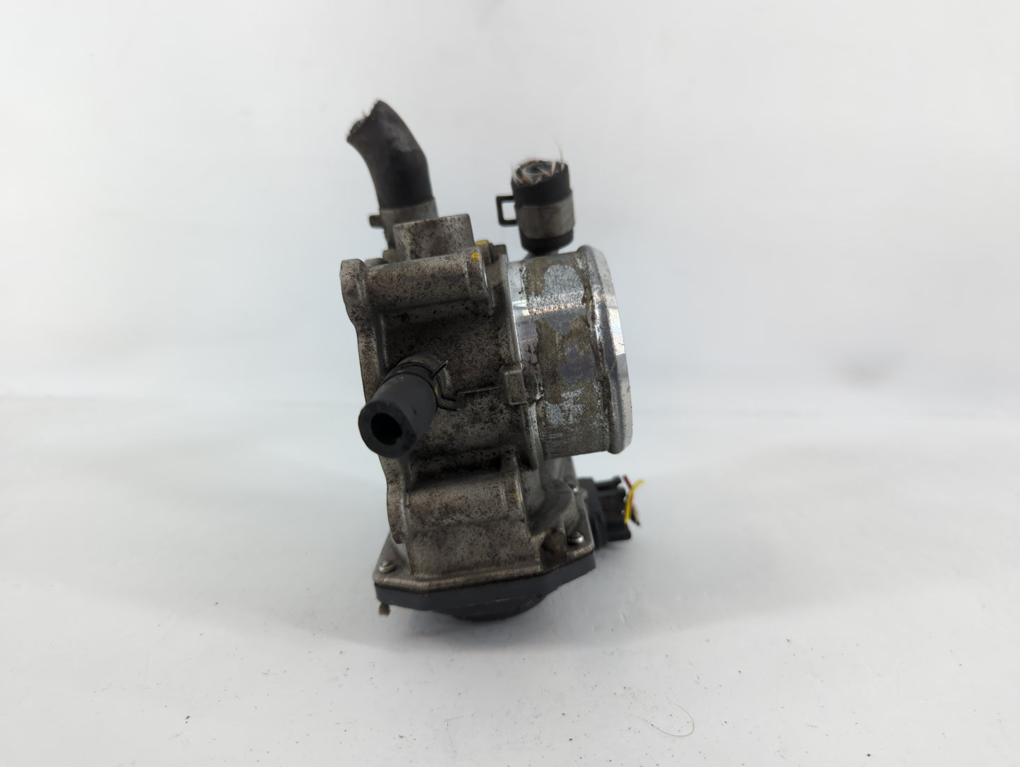 2015-2019 Hyundai Sonata Throttle Body P/N:35100-2B340 Fits Fits 2015 2016 2017 2018 2019 2020 2021 2022 OEM Used Auto Parts