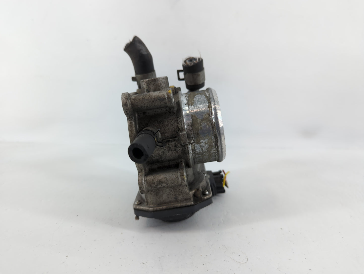 2015-2019 Hyundai Sonata Throttle Body P/N:35100-2B340 Fits Fits 2015 2016 2017 2018 2019 2020 2021 2022 OEM Used Auto Parts