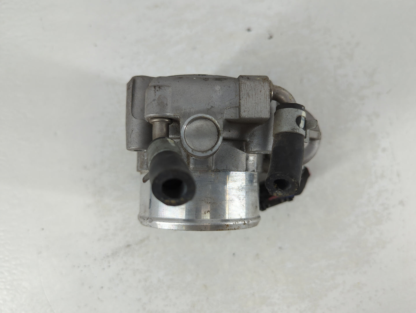 2015-2019 Hyundai Sonata Throttle Body P/N:35100-2G600 Fits Fits 2015 2016 2017 2018 2019 2020 2021 OEM Used Auto Parts - Oe