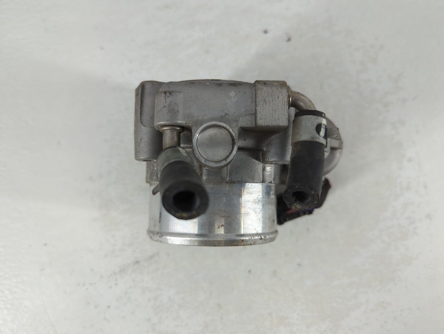 2015-2019 Hyundai Sonata Throttle Body P/N:35100-2G600 Fits Fits 2015 2016 2017 2018 2019 2020 2021 OEM Used Auto Parts - Oe