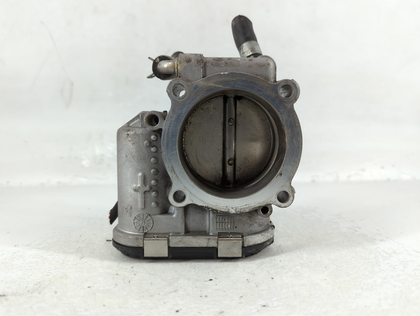 2015-2019 Hyundai Sonata Throttle Body P/N:35100-2G600 Fits Fits 2015 2016 2017 2018 2019 2020 2021 OEM Used Auto Parts - Oe