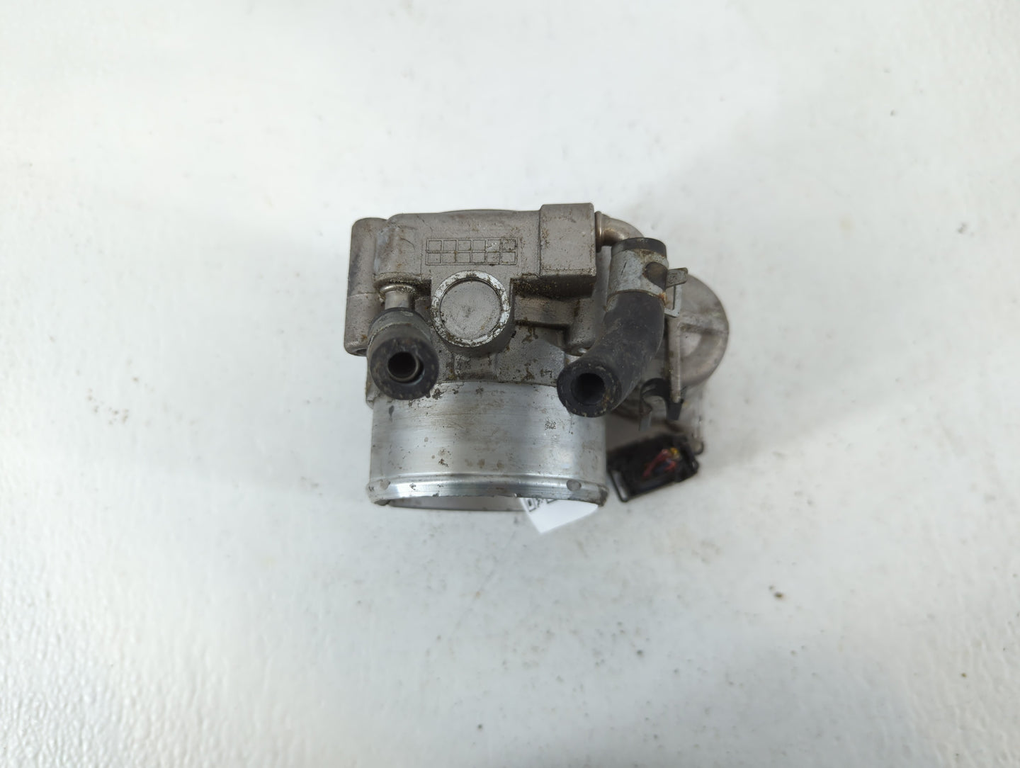 2015-2019 Hyundai Sonata Throttle Body P/N:35100-2G600 Fits Fits 2015 2016 2017 2018 2019 2020 2021 OEM Used Auto Parts - Oe