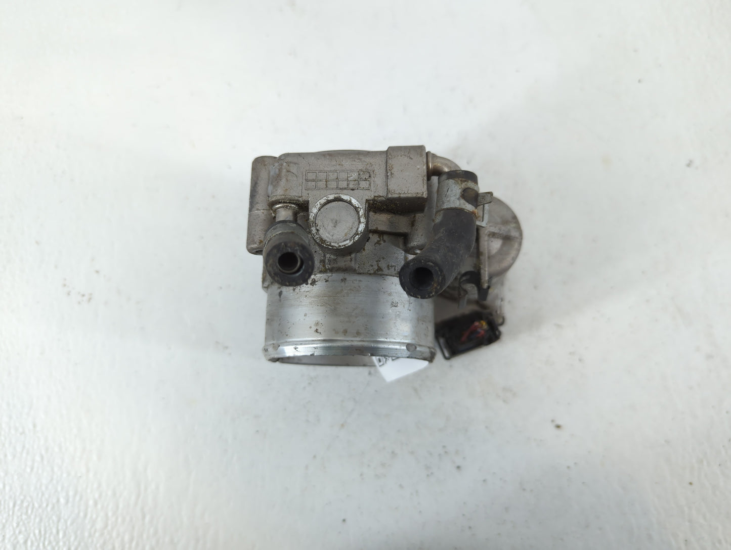 2015-2019 Hyundai Sonata Throttle Body P/N:35100-2G600 Fits Fits 2015 2016 2017 2018 2019 2020 2021 OEM Used Auto Parts - Oe