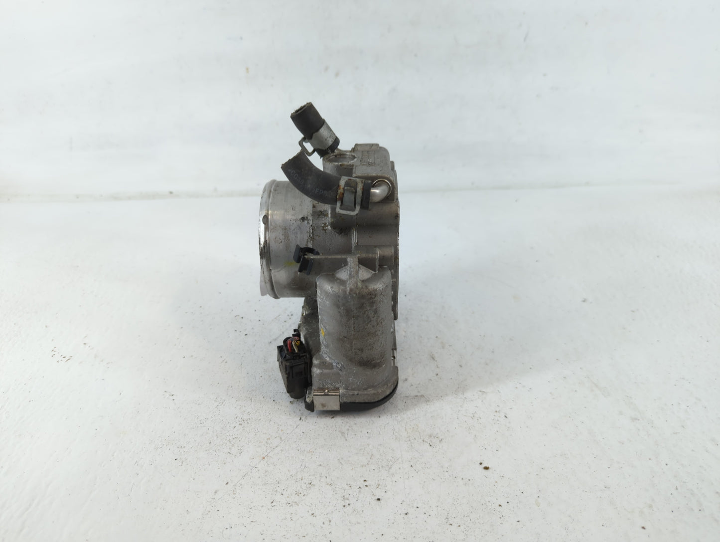 2015-2019 Hyundai Sonata Throttle Body P/N:35100-2G600 Fits Fits 2015 2016 2017 2018 2019 2020 2021 OEM Used Auto Parts - Oe
