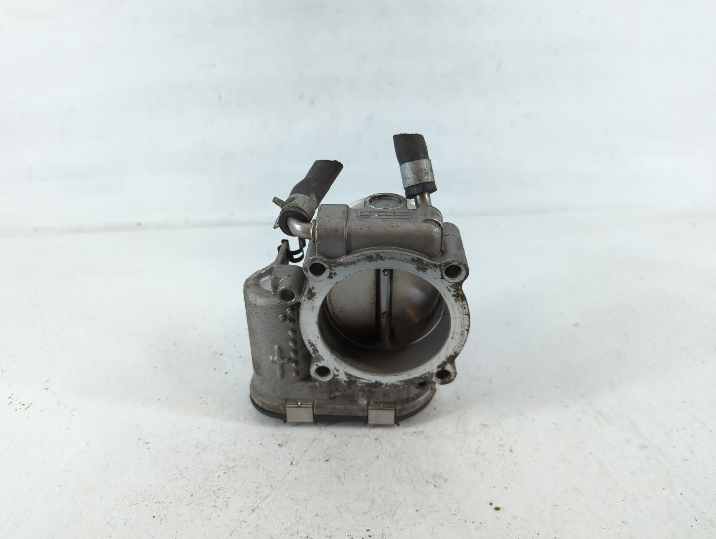 2015-2019 Hyundai Sonata Throttle Body P/N:35100-2G600 Fits Fits 2015 2016 2017 2018 2019 2020 2021 OEM Used Auto Parts - Oe
