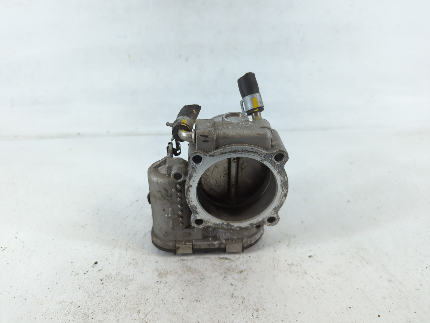 2015-2019 Hyundai Sonata Throttle Body P/N:35100-2G600 Fits Fits 2015 2016 2017 2018 2019 2020 2021 OEM Used Auto Parts - Oe