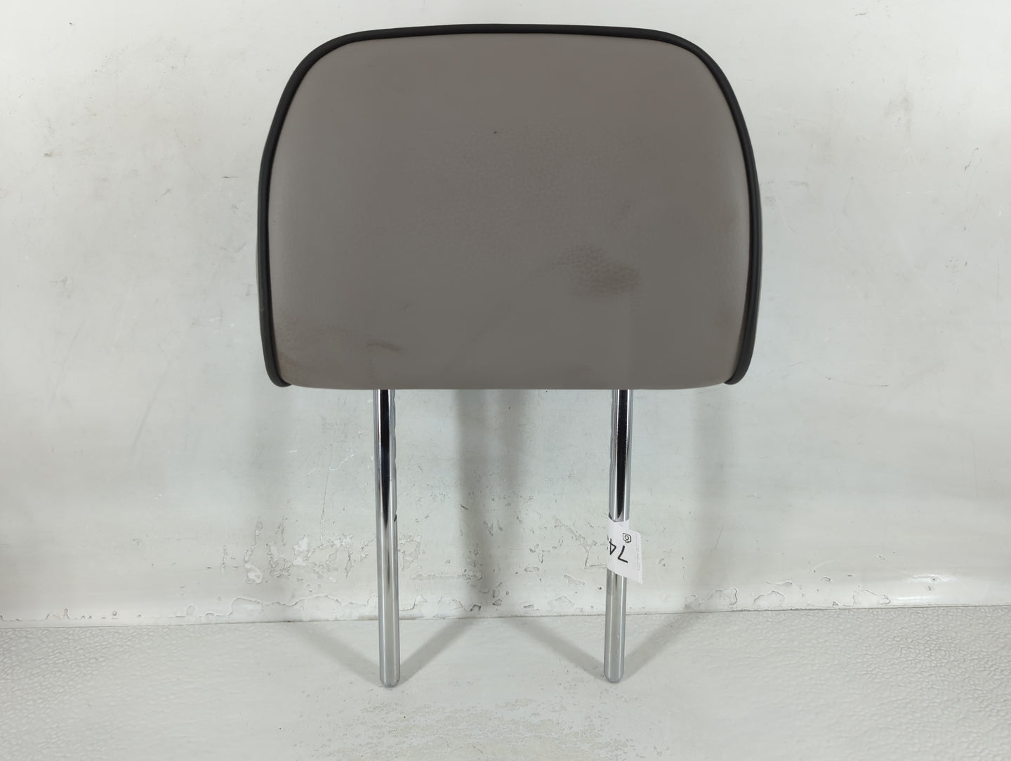 2015 Hyundai Sonata Headrest Head Rest Front Driver Passenger Seat Grey - Oemusedautoparts1.com