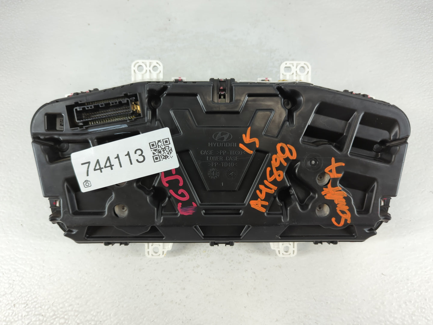 2015 Hyundai Sonata Instrument Cluster Speedometer Gauges P/N:94001-C2000 Fits OEM Used Auto Parts - Oemusedautoparts1.com