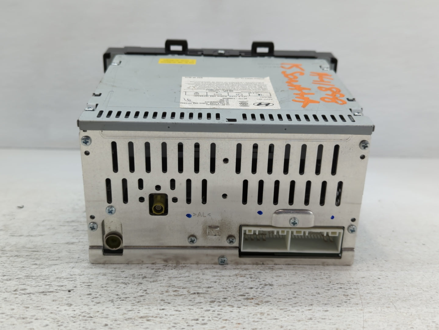 2015-2015 Hyundai Sonata Am Fm Cd Player Radio Receiver - Oemusedautoparts1.com