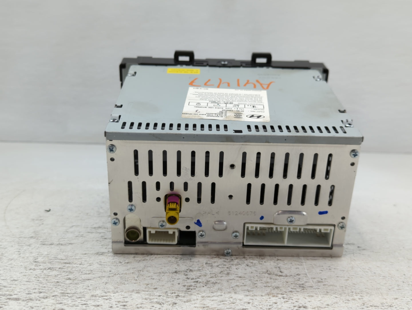2015-2015 Hyundai Sonata Am Fm Cd Player Radio Receiver - Oemusedautoparts1.com