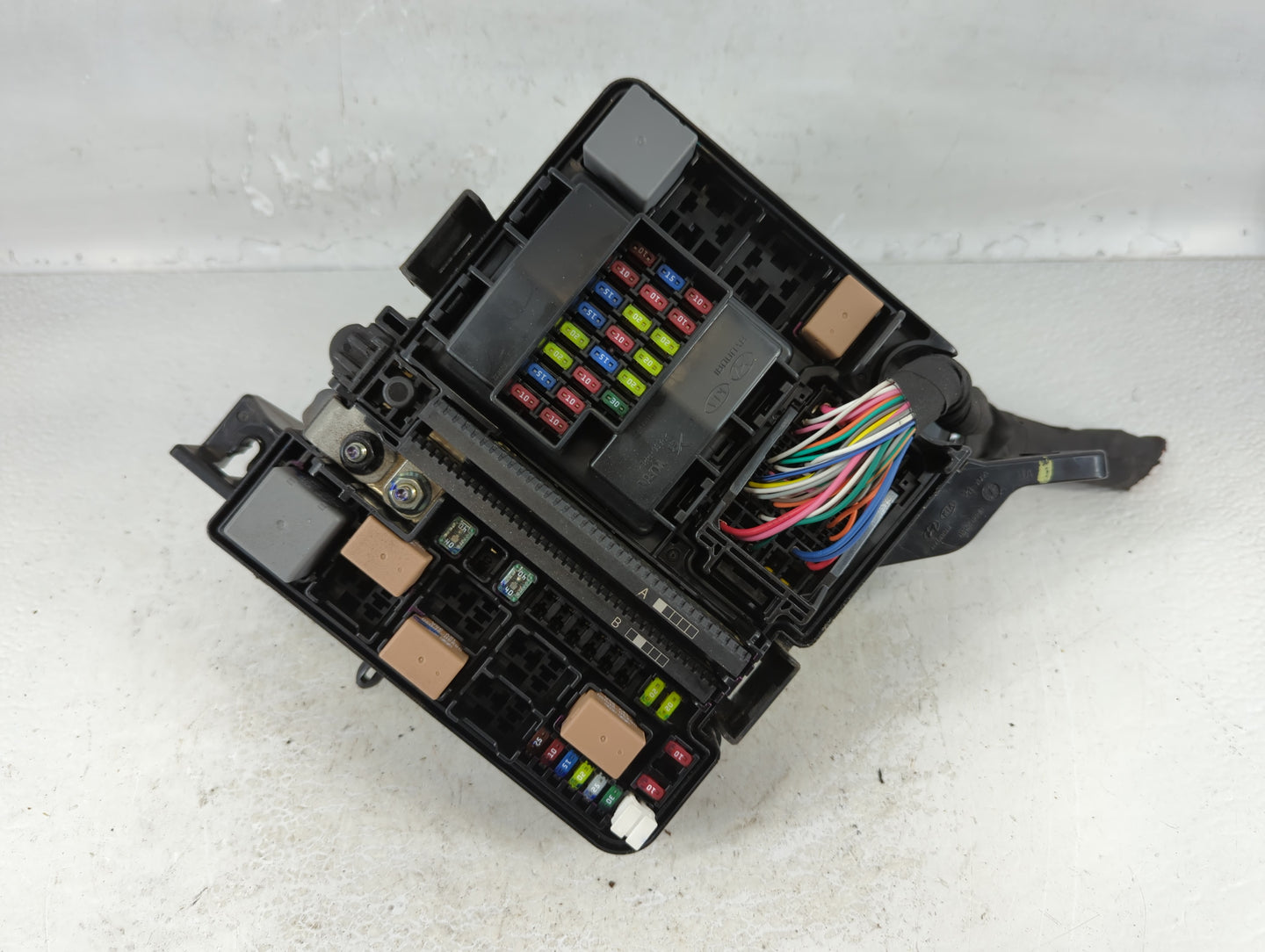 2015 Hyundai Sonata Fusebox Fuse Box Panel Relay Module P/N:6423-0102-7-000 Fits OEM Used Auto Parts - Oemusedautoparts1.com