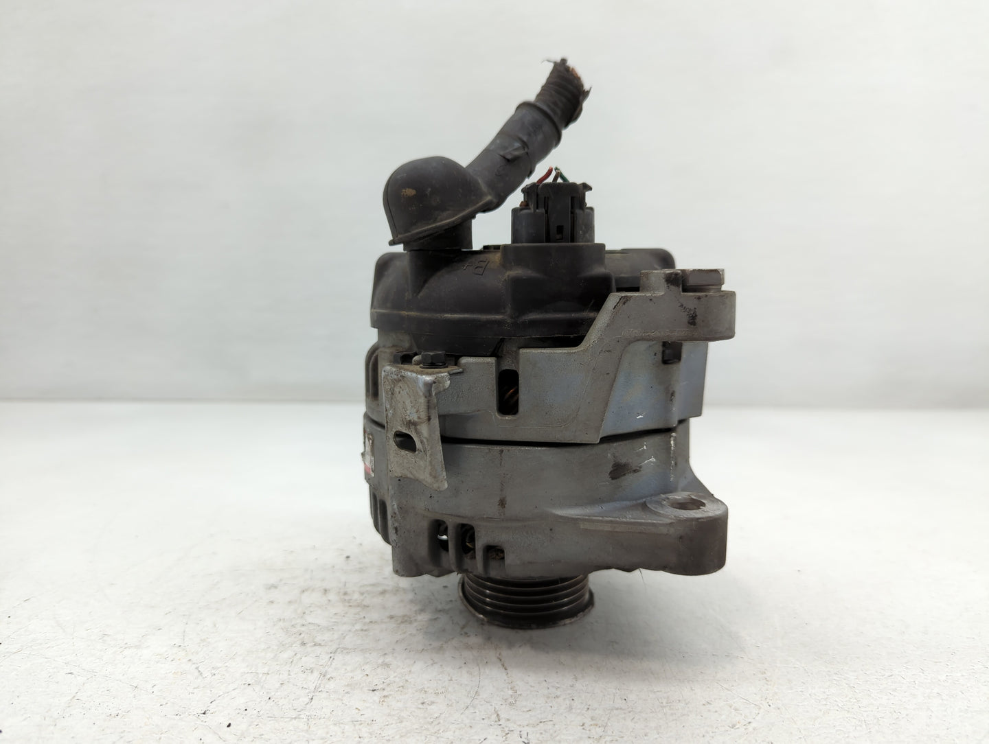 2015-2019 Hyundai Sonata Alternator Replacement Generator Charging Assembly Engine OEM P/N:37300-2G061 Fits OEM Used Auto Pa