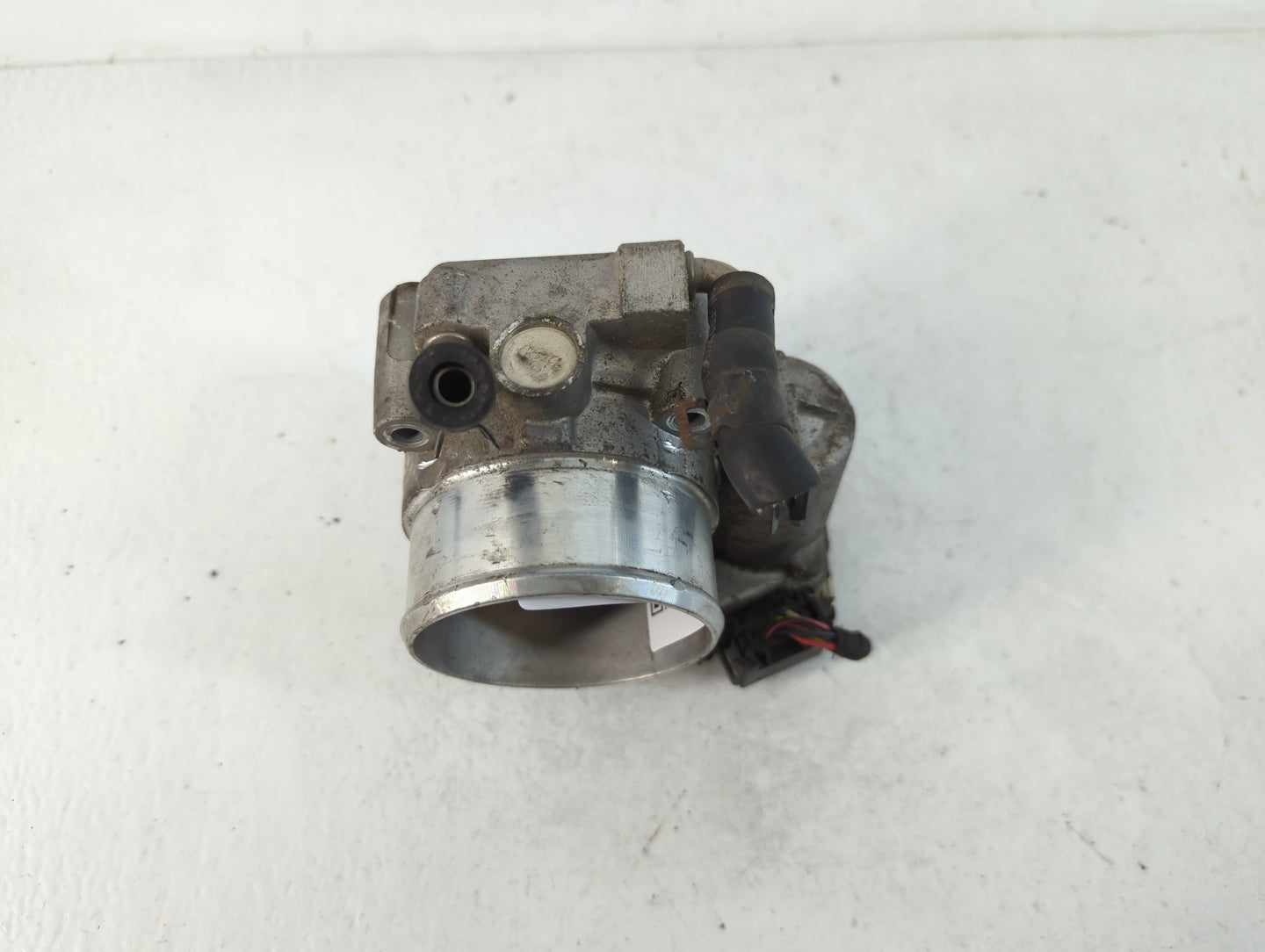 2015-2019 Hyundai Sonata Throttle Body P/N:35100-2G600 Fits Fits 2015 2016 2017 2018 2019 2020 2021 OEM Used Auto Parts - Oe