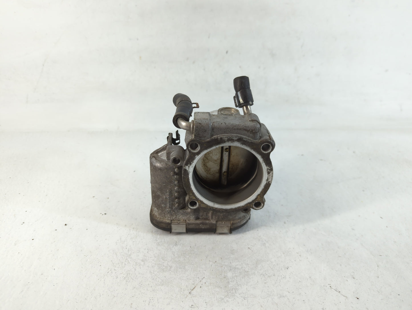 2015-2019 Hyundai Sonata Throttle Body P/N:35100-2G600 Fits Fits 2015 2016 2017 2018 2019 2020 2021 OEM Used Auto Parts - Oe