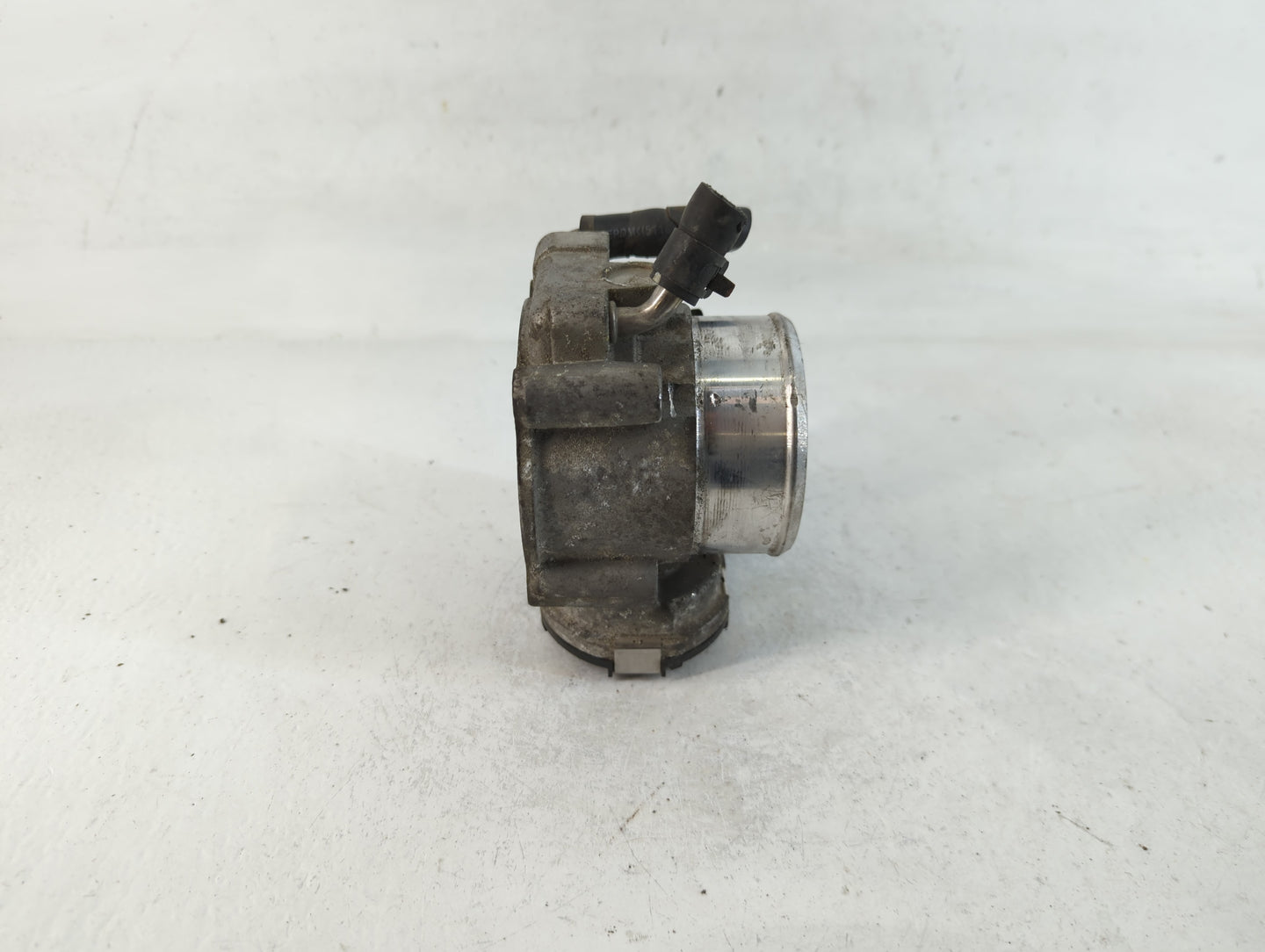 2015-2019 Hyundai Sonata Throttle Body P/N:35100-2G600 Fits Fits 2015 2016 2017 2018 2019 2020 2021 OEM Used Auto Parts - Oe