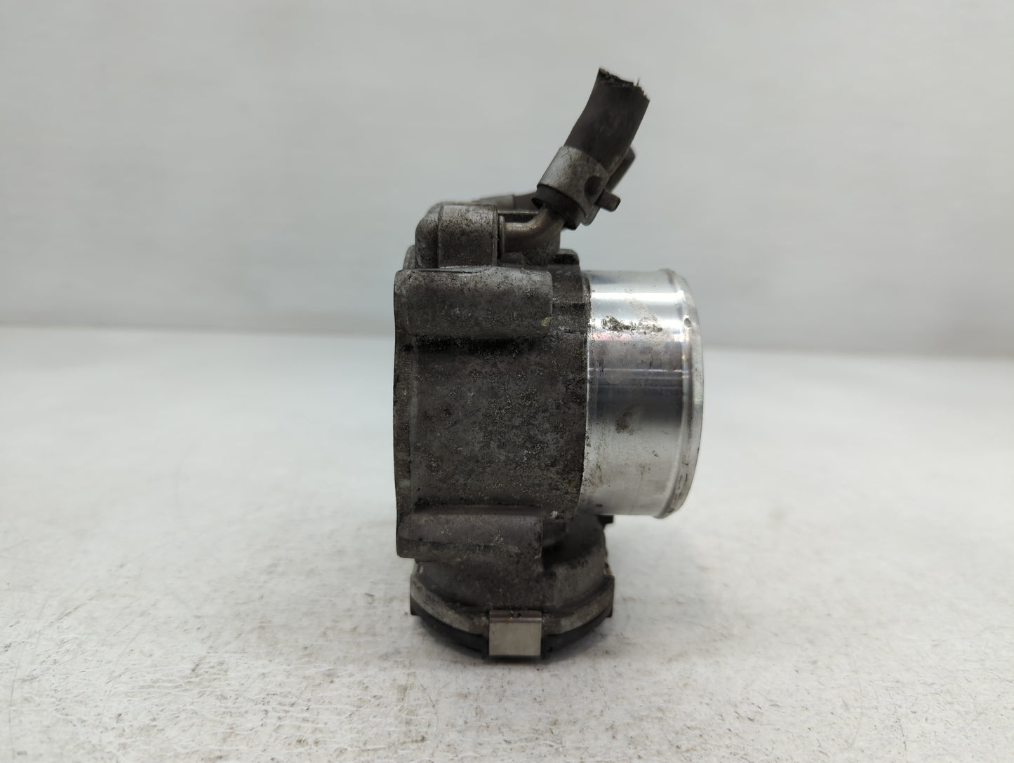 2015-2019 Hyundai Sonata Throttle Body P/N:0 280 750 618 35100-2G600 Fits Fits 2015 2016 2017 2018 2019 2020 2021 OEM Used A
