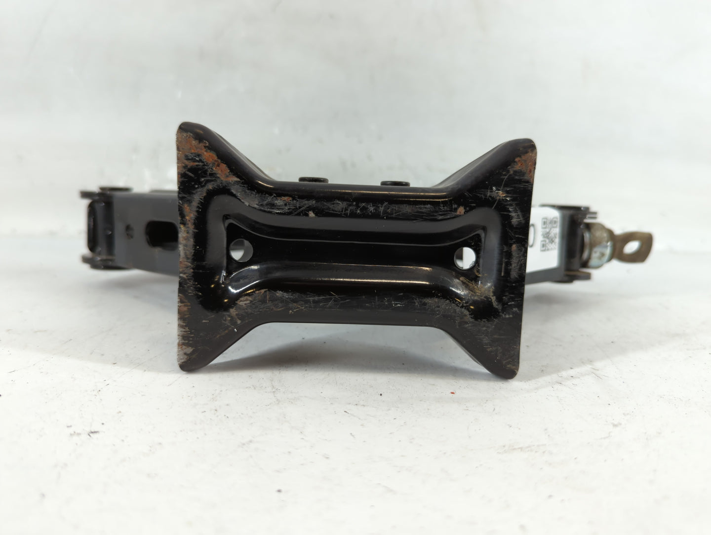 2015 Hyundai Sonata Spare Scissor Car Jack 757480 - Oemusedautoparts1.com