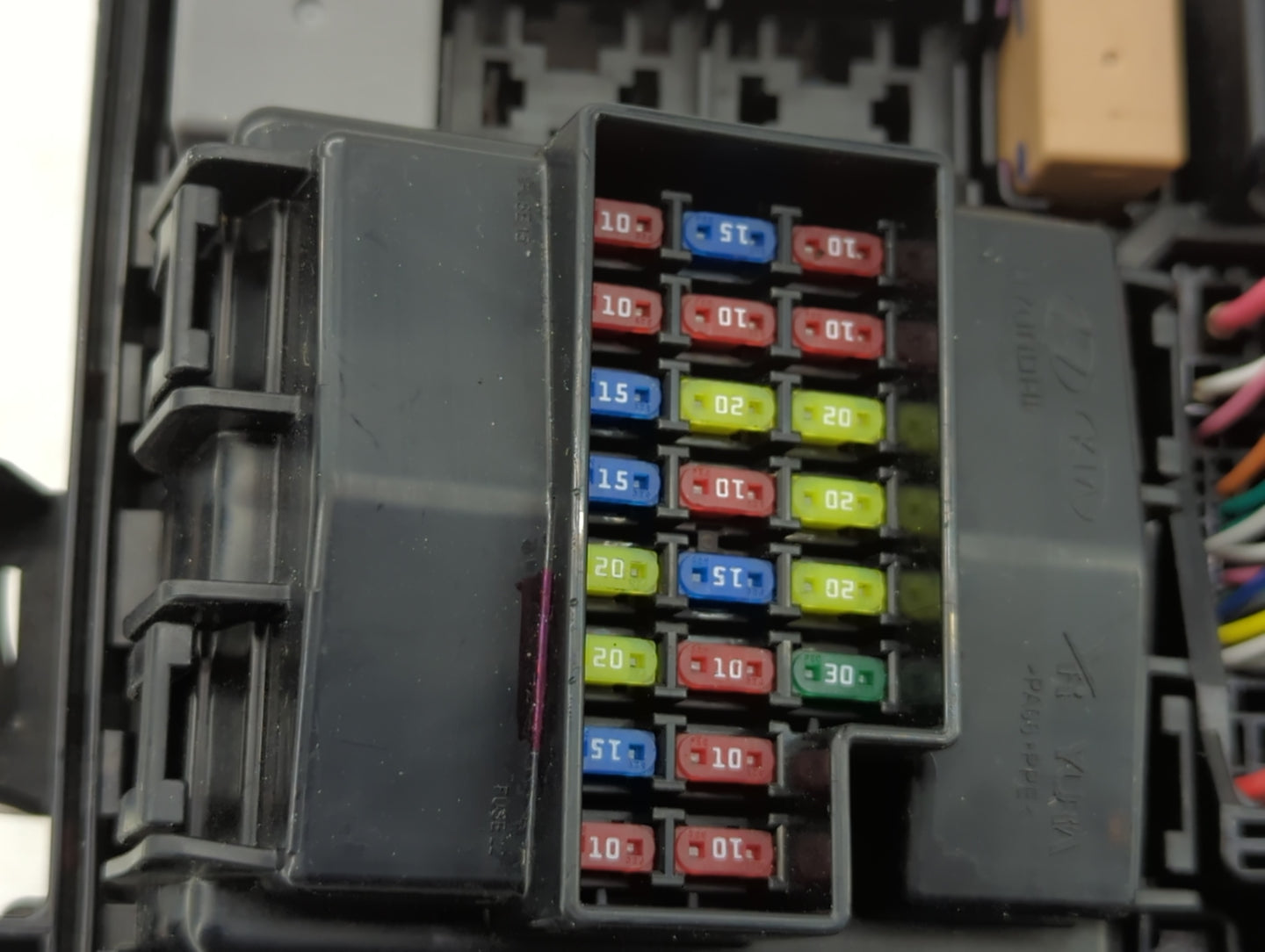 2015 Hyundai Sonata Fusebox Fuse Box Panel Relay Module P/N:VS91200C2020LA Fits OEM Used Auto Parts - Oemusedautoparts1.com