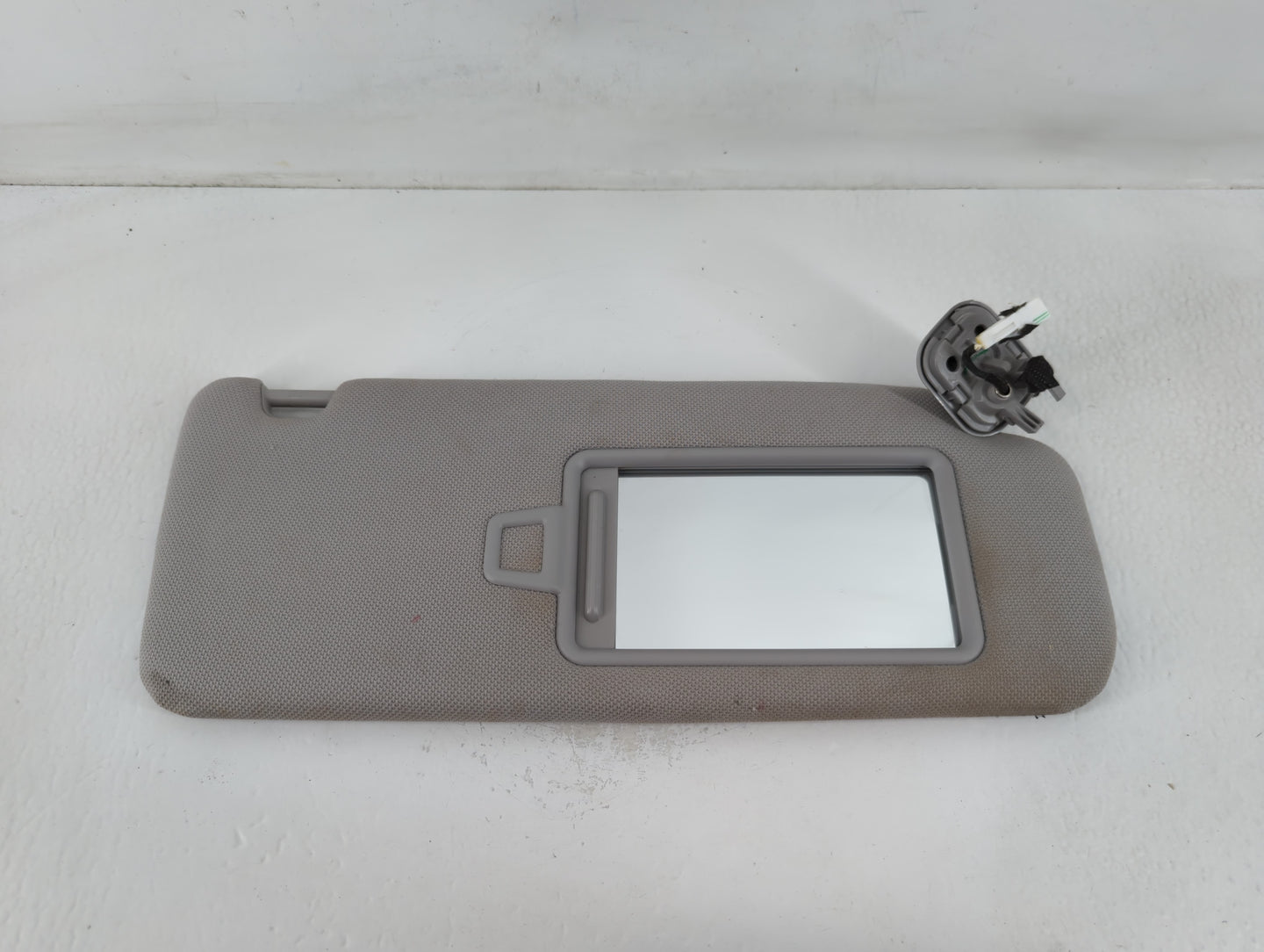 2015-2019 Hyundai Sonata Sun Visor Shade Replacement Passenger Right Mirror Fits Fits 2015 2016 2017 2018 2019 OEM Used Auto
