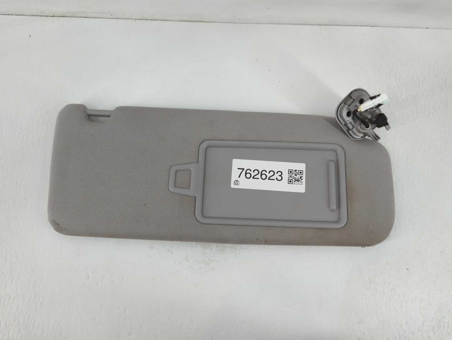 2015-2019 Hyundai Sonata Sun Visor Shade Replacement Passenger Right Mirror Fits Fits 2015 2016 2017 2018 2019 OEM Used Auto