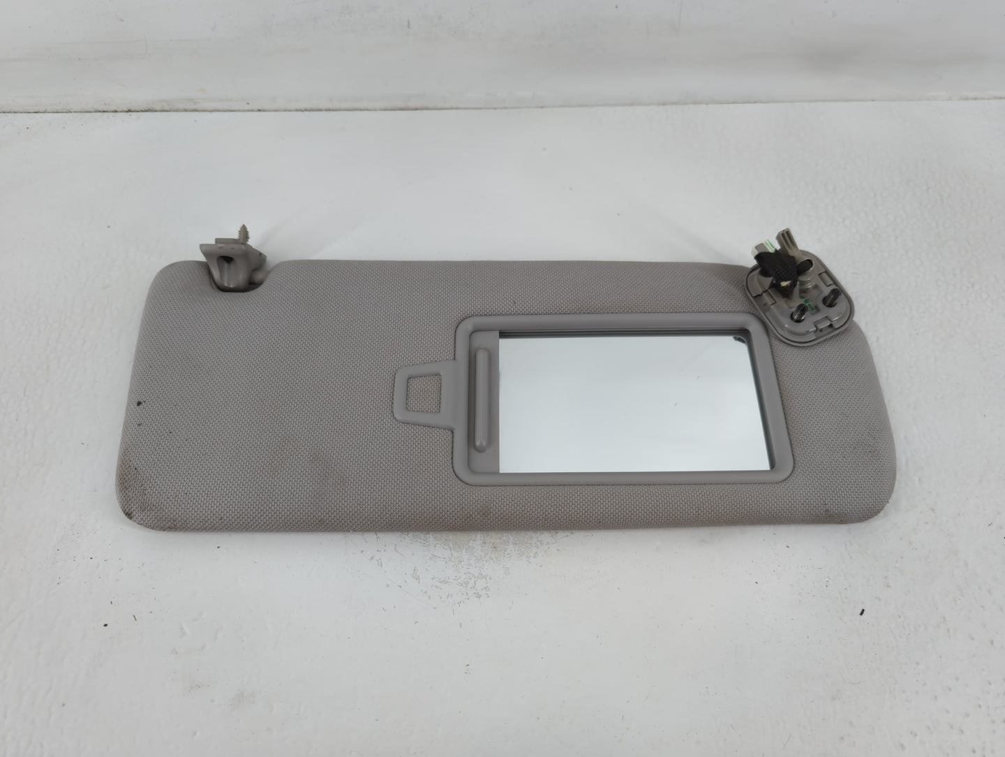 2015-2019 Hyundai Sonata Sun Visor Shade Replacement Passenger Right Mirror Fits Fits 2015 2016 2017 2018 2019 OEM Used Auto