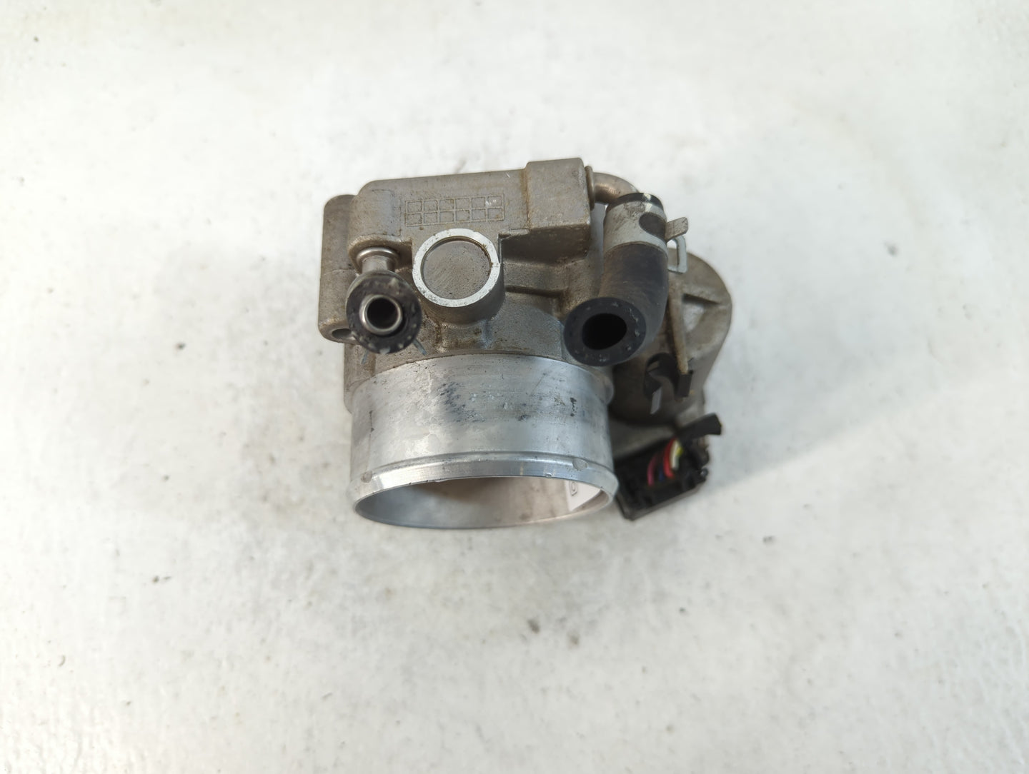 2015-2019 Hyundai Sonata Throttle Body P/N:35100-2G600 Fits Fits 2015 2016 2017 2018 2019 2020 2021 OEM Used Auto Parts - Oe