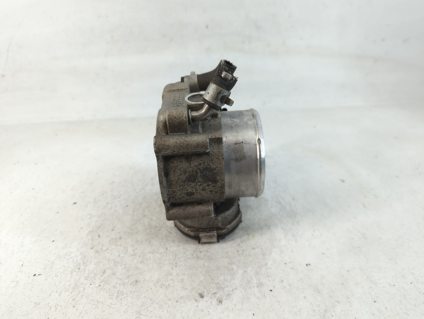 2015-2019 Hyundai Sonata Throttle Body P/N:35100-2G600 Fits Fits 2015 2016 2017 2018 2019 2020 2021 OEM Used Auto Parts - Oe