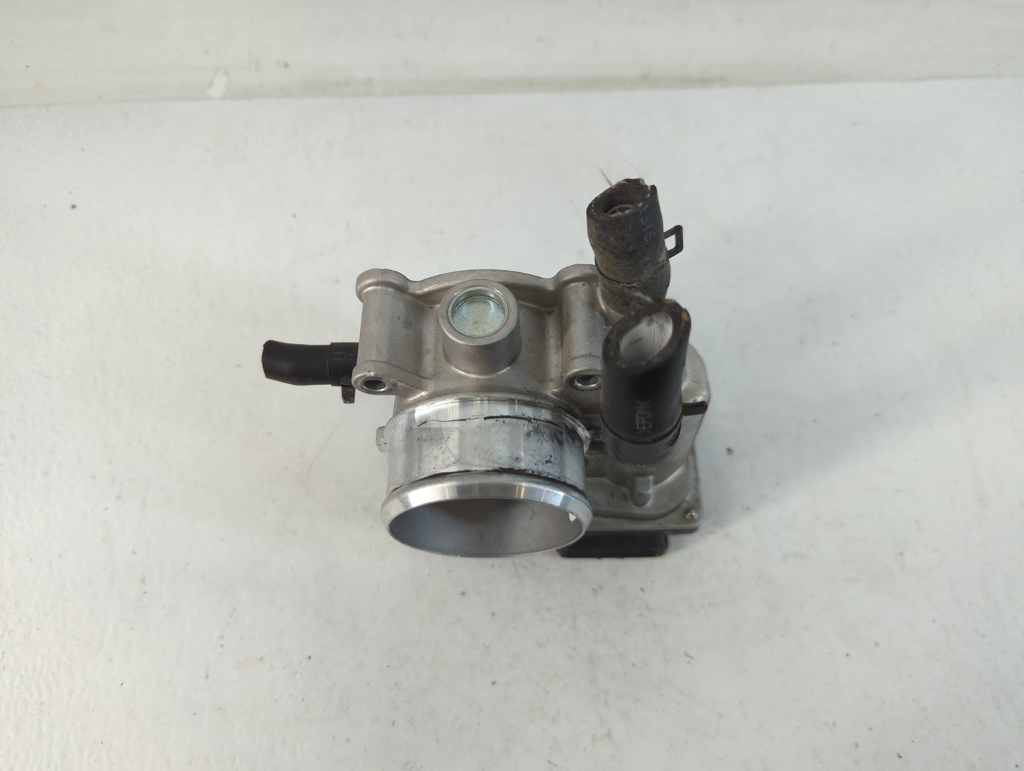 2015-2019 Hyundai Sonata Throttle Body P/N:35100-2B340 Fits Fits 2015 2016 2017 2018 2019 2020 2021 2022 OEM Used Auto Parts