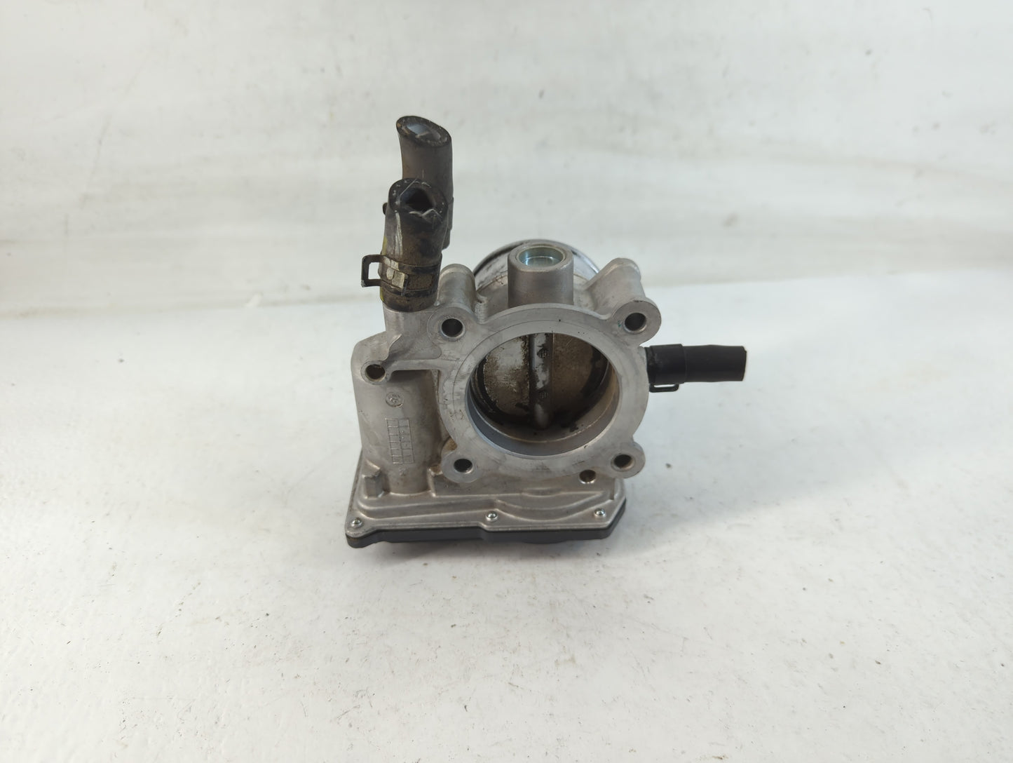 2015-2019 Hyundai Sonata Throttle Body P/N:35100-2B340 Fits Fits 2015 2016 2017 2018 2019 2020 2021 2022 OEM Used Auto Parts