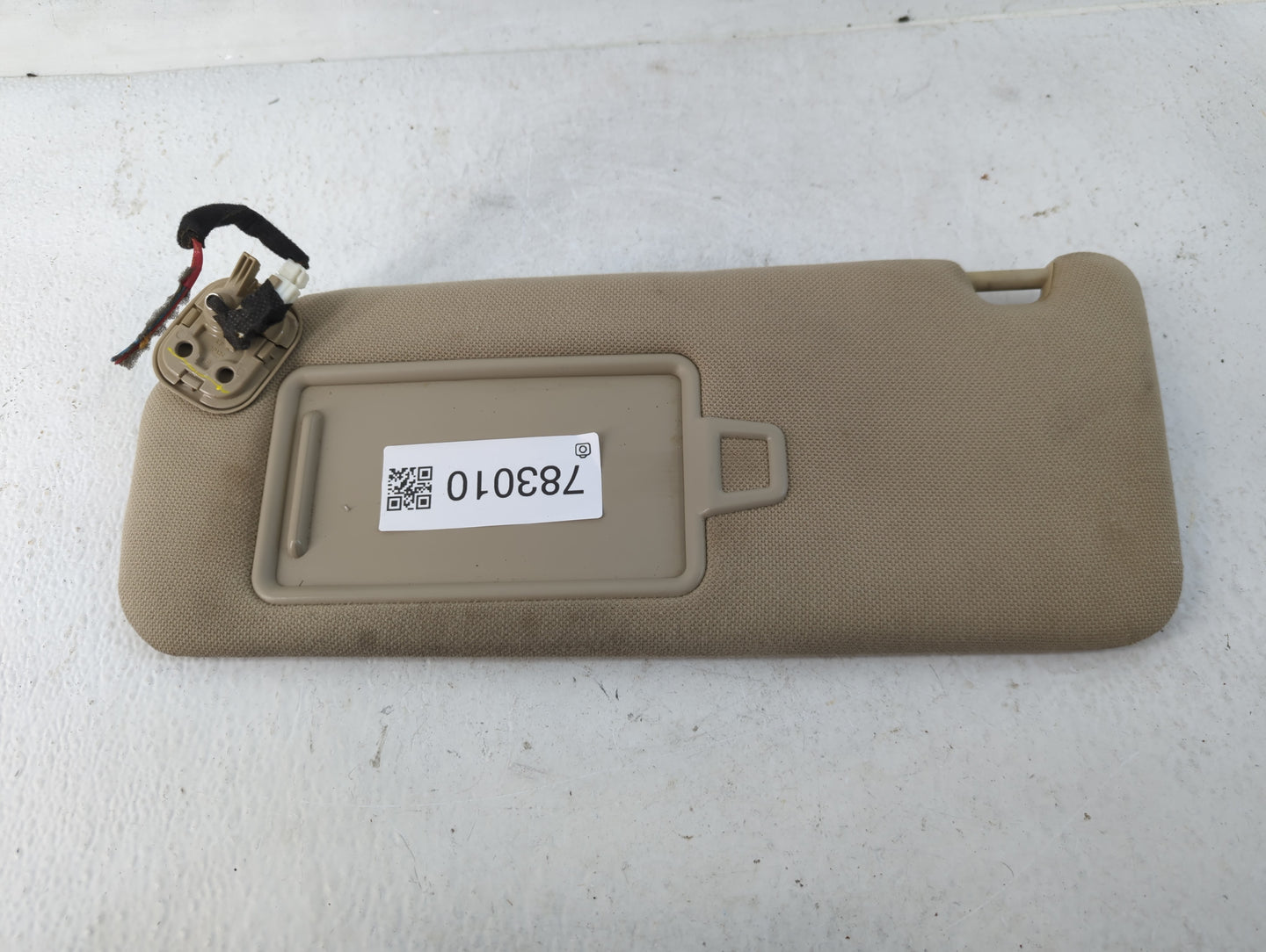 2015-2019 Hyundai Sonata Sun Visor Shade Replacement Driver Left Mirror Fits Fits 2015 2016 2017 2018 2019 OEM Used Auto Par