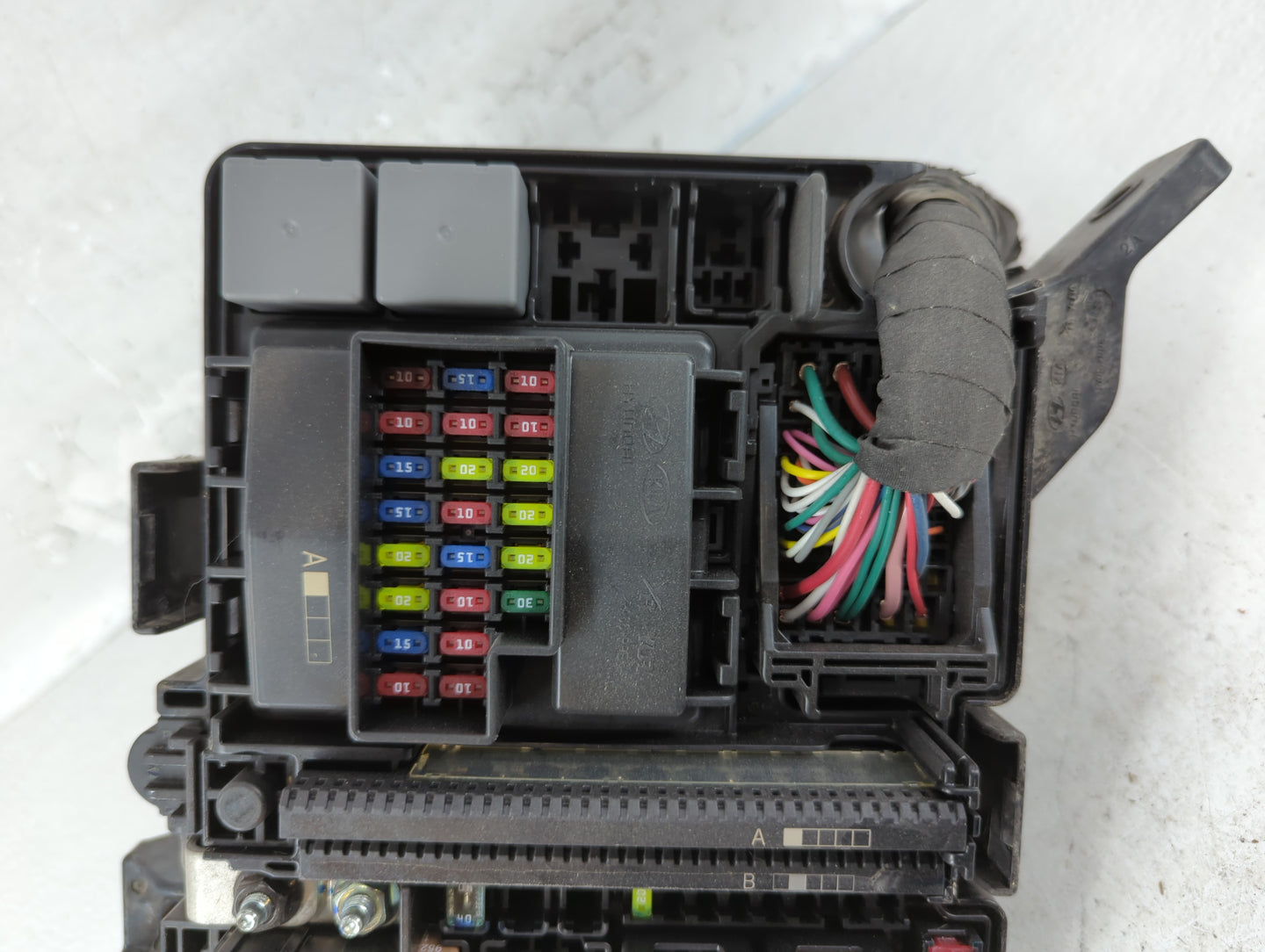2015 Hyundai Sonata Fusebox Fuse Box Panel Relay Module P/N:91950-C1820 Fits OEM Used Auto Parts - Oemusedautoparts1.com