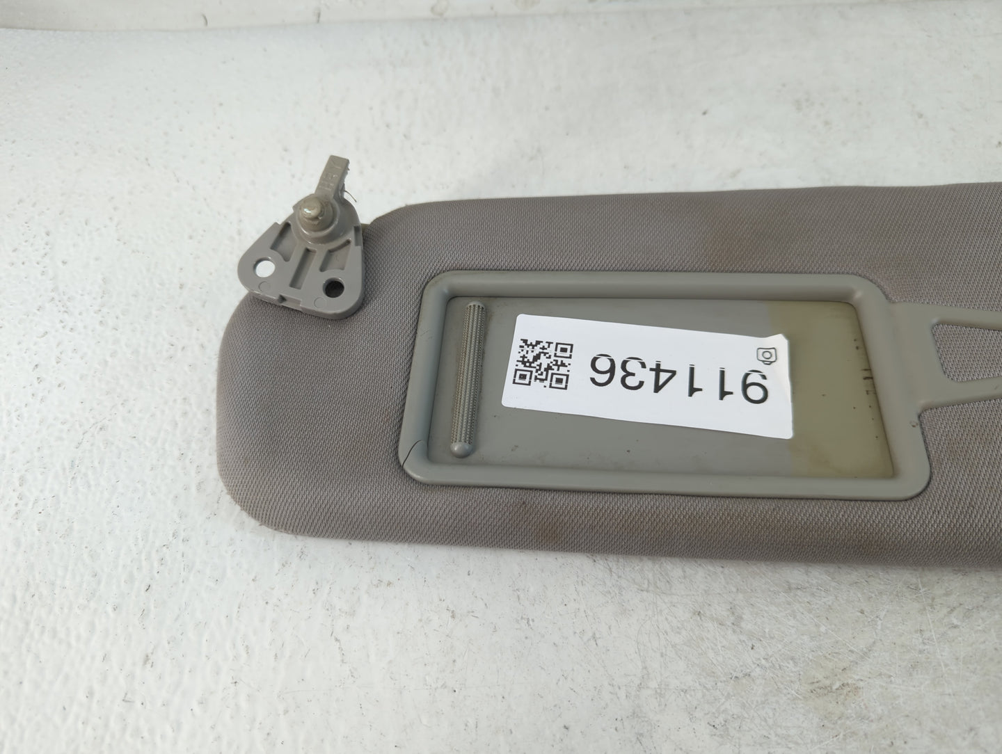2011-2015 Hyundai Sonata Sun Visor Shade Replacement Driver Left Mirror Fits Fits 2011 2012 2013 2014 2015 OEM Used Auto Par