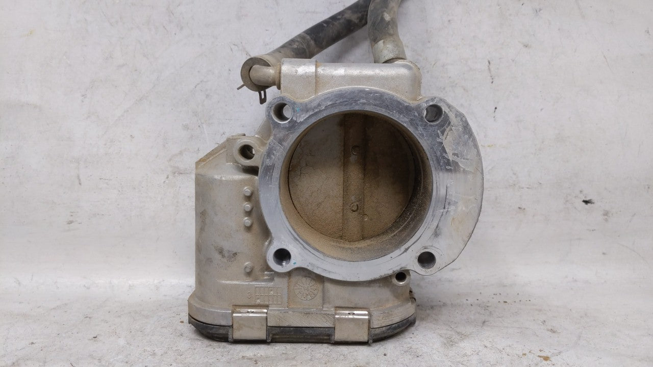 2014-2015 Hyundai Tucson Throttle Body P/N:35100-2G700 Fits Fits 2011 2012 2013 2014 2015 2016 OEM Used Auto Parts - Oemused