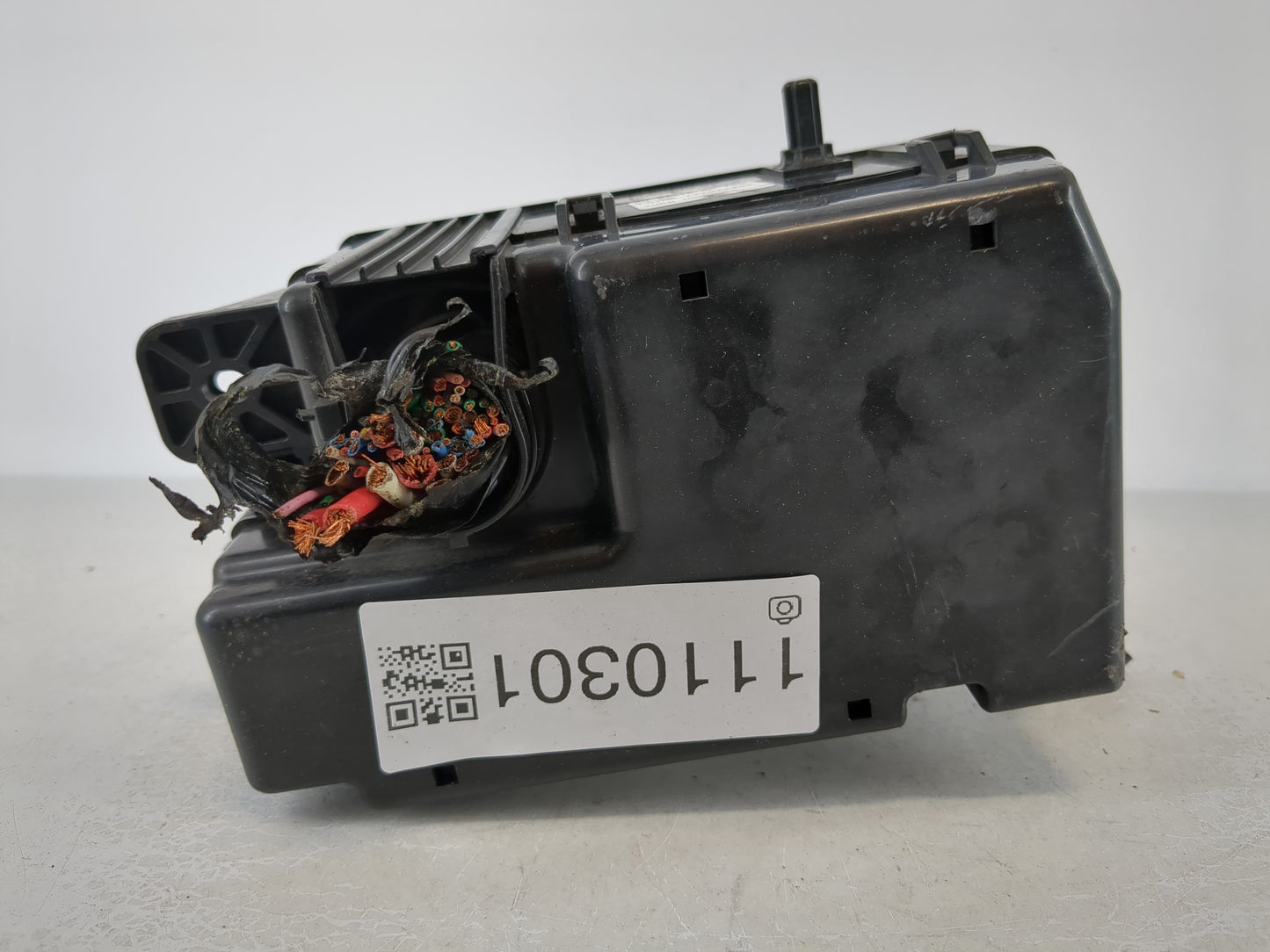 2014-2015 Hyundai Tucson Fusebox Fuse Box Panel Relay Module P/N:91418 2K 160 Fits Fits 2014 2015 OEM Used Auto Parts - Oemu