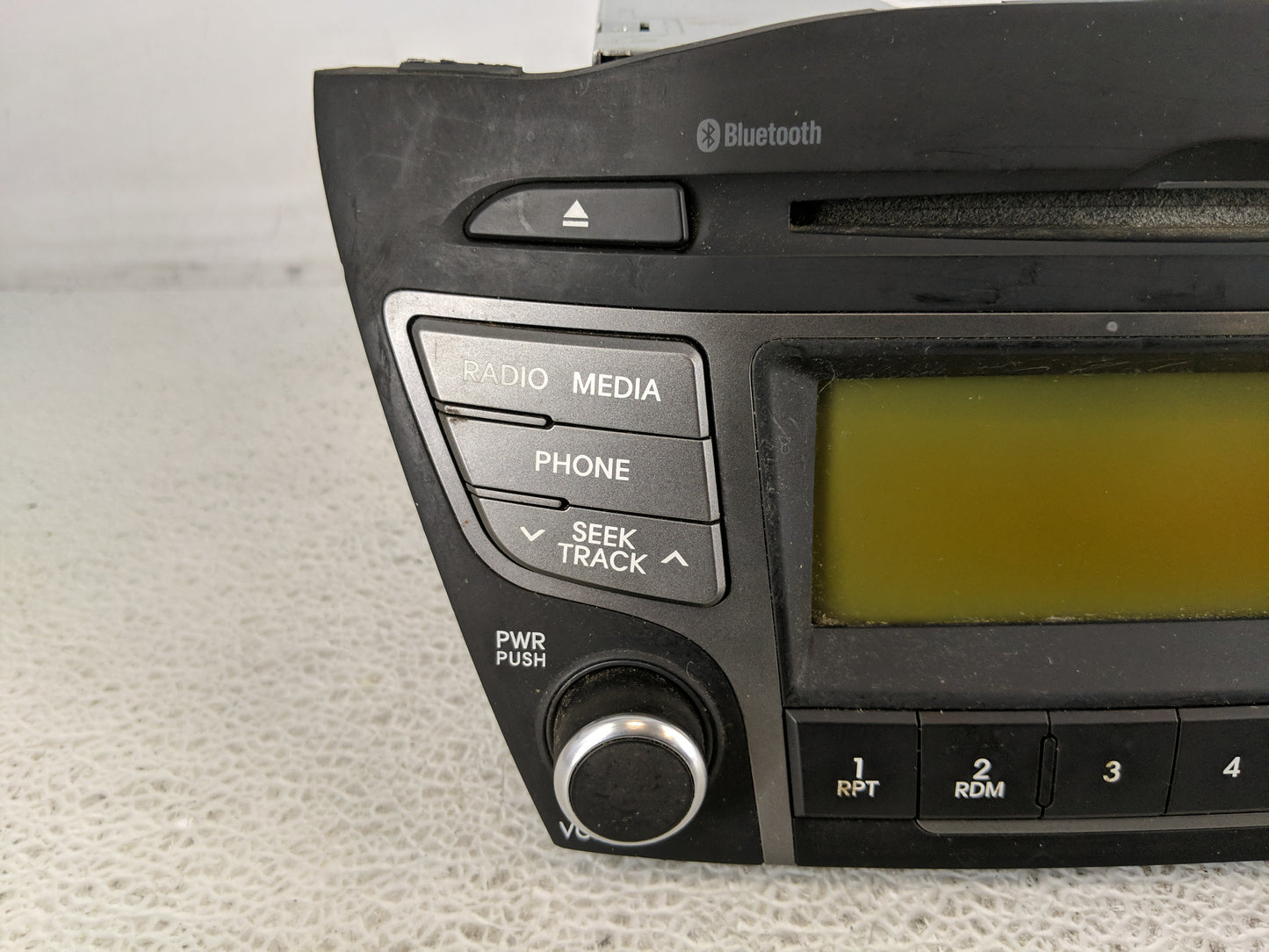 2014-2015 Hyundai Tucson Radio AM FM Cd Player Receiver Replacement P/N:96150-2S330TJN Fits Fits 2014 2015 OEM Used Auto Par
