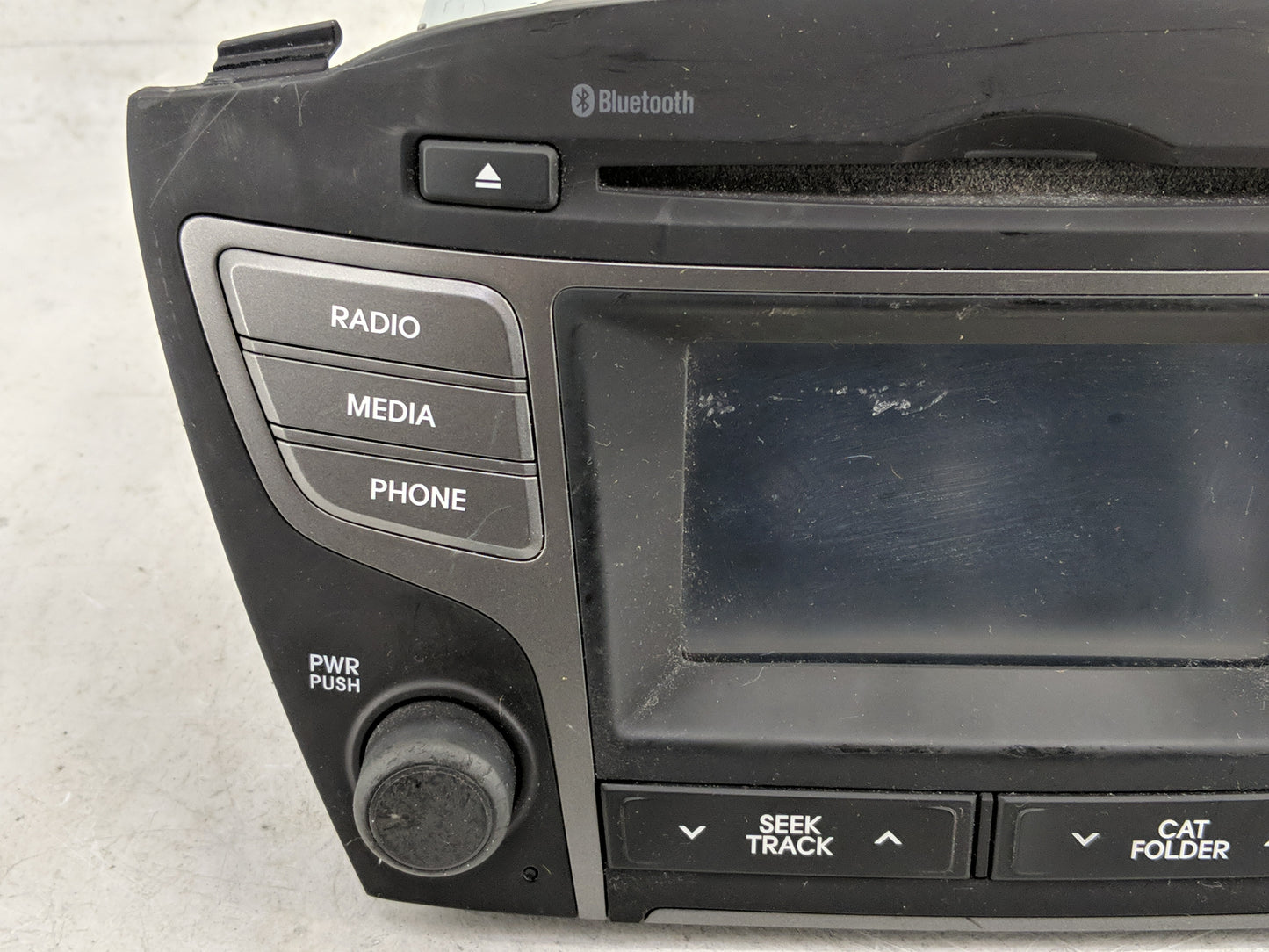 2014-2015 Hyundai Tucson Radio AM FM Cd Player Receiver Replacement Fits Fits 2014 2015 OEM Used Auto Parts - Oemusedautopar