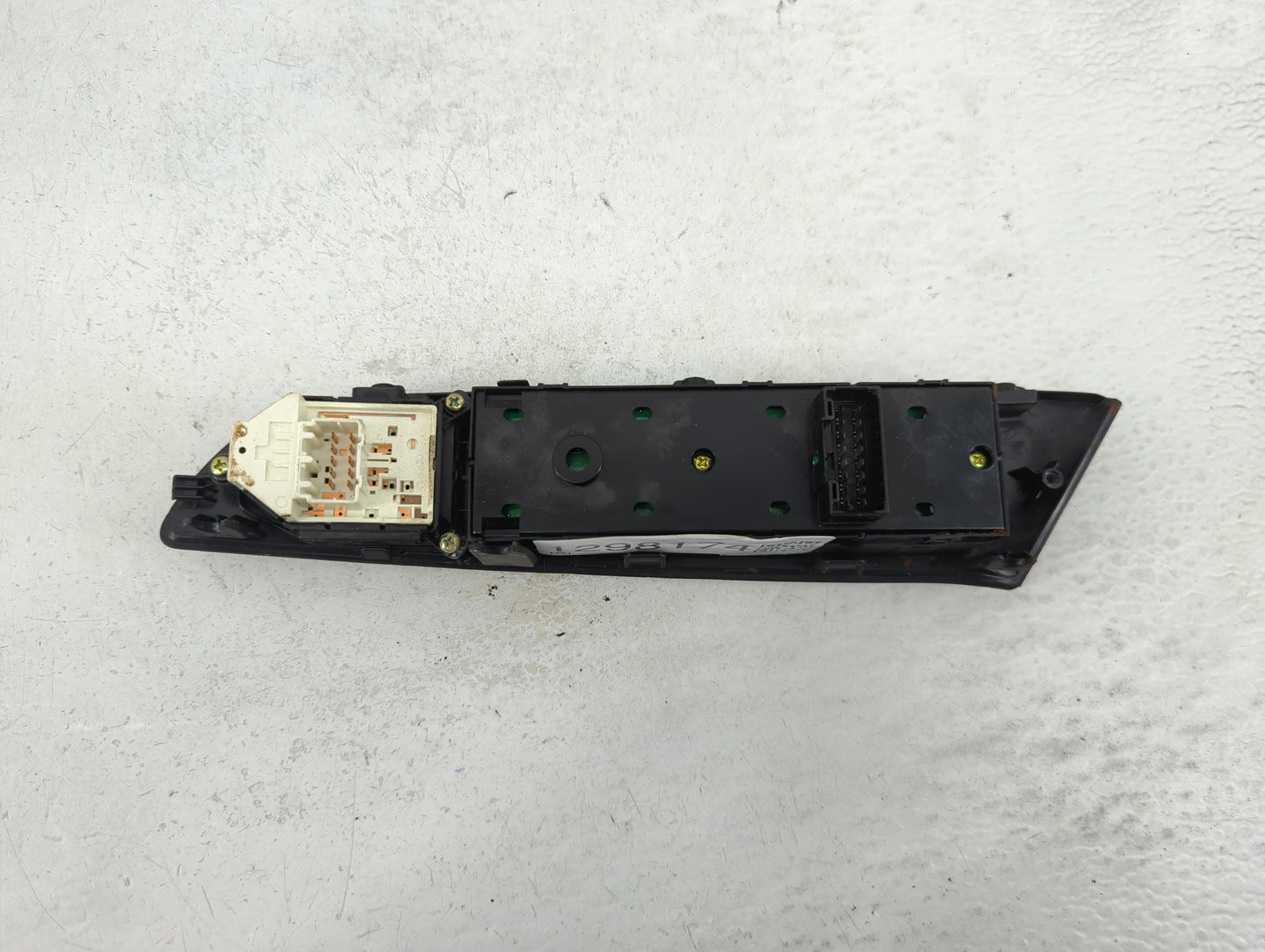 2010-2016 Hyundai Tucson Master Power Window Switch Replacement Driver Side Left P/N:93570-2S1009P Fits OEM Used Auto Parts 