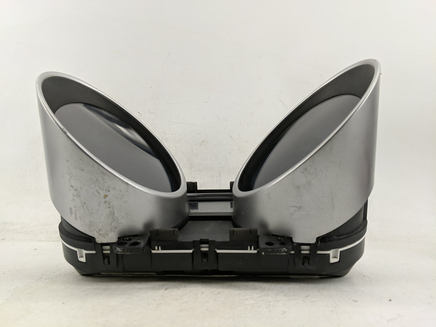 2014-2015 Hyundai Tucson Instrument Cluster Speedometer Gauges P/N:94011-2S020 Fits Fits 2014 2015 OEM Used Auto Parts - Oem