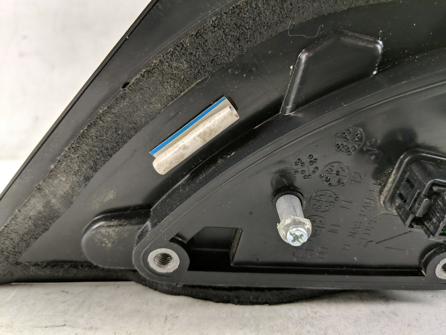 2010-2015 Hyundai Tucson Driver Side View Mirror - Left Door Mirror OEM Used - Oemusedautoparts1.com