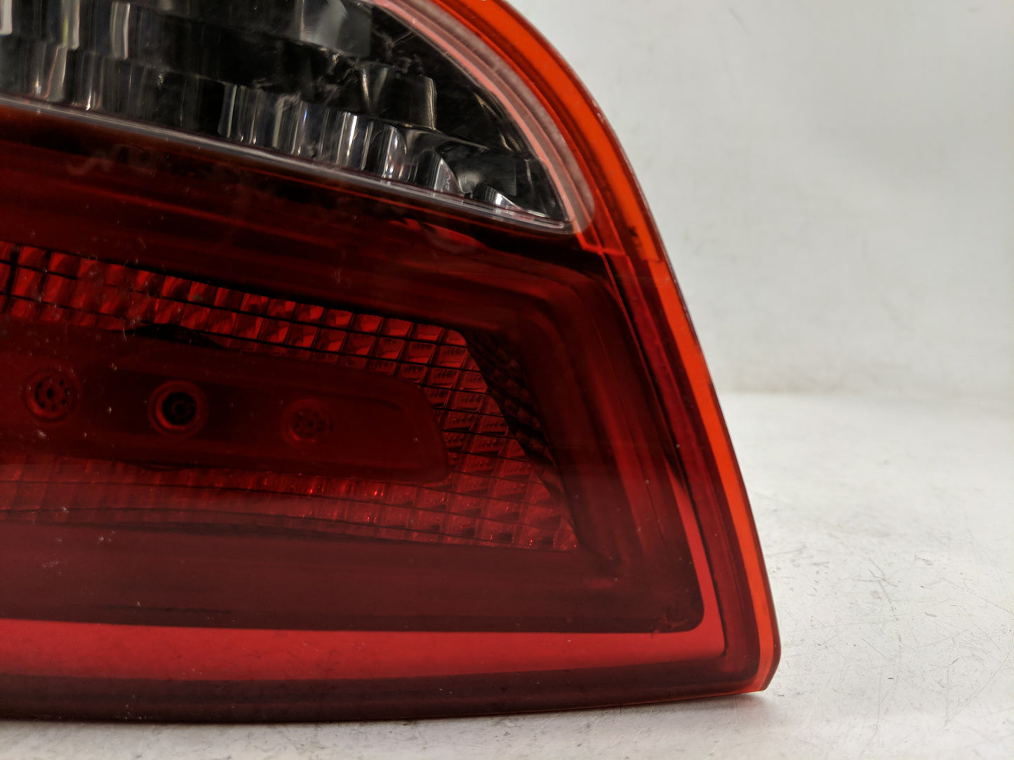 2010-2015 Hyundai Tucson Tail Light Assembly Passenger Right OEM P/N:92406-2S02 Fits Fits 2010 2011 2012 2013 2014 2015 OEM 