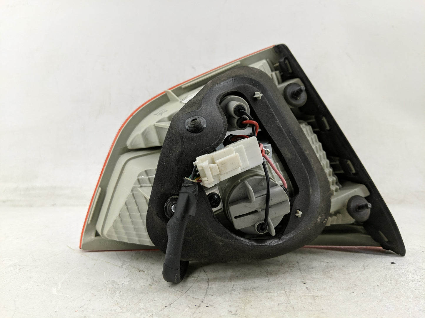 2010-2015 Hyundai Tucson Tail Light Assembly Passenger Right OEM P/N:92406-2S02 Fits Fits 2010 2011 2012 2013 2014 2015 OEM 