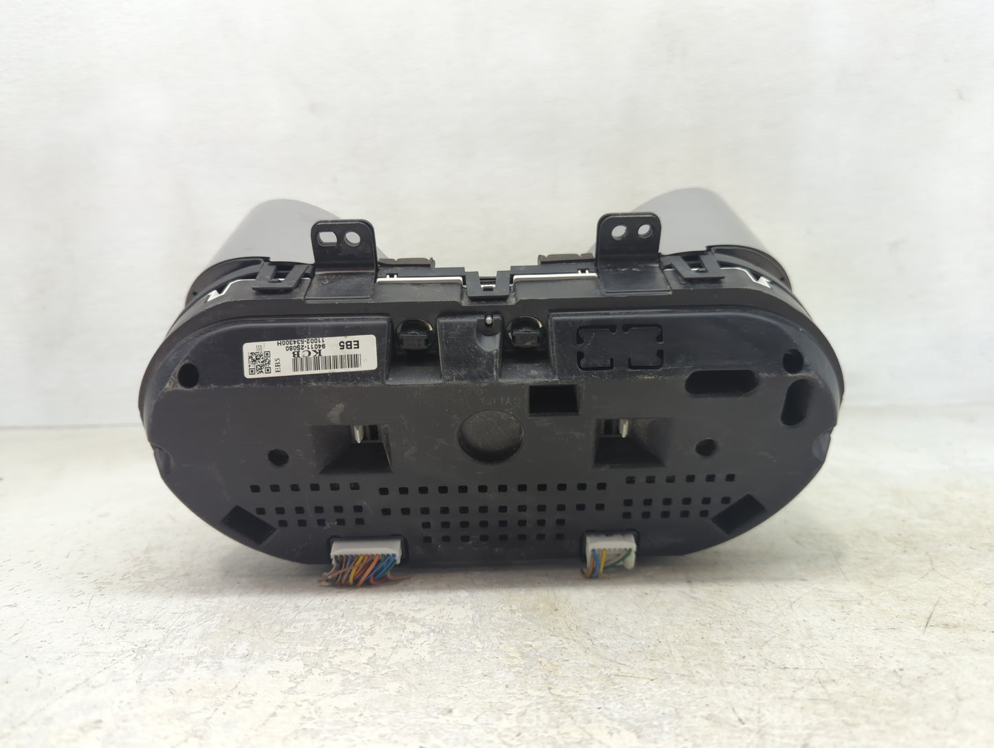 2014-2015 Hyundai Tucson Instrument Cluster Speedometer Gauges P/N:94011-2S080 Fits Fits 2014 2015 OEM Used Auto Parts - Oem