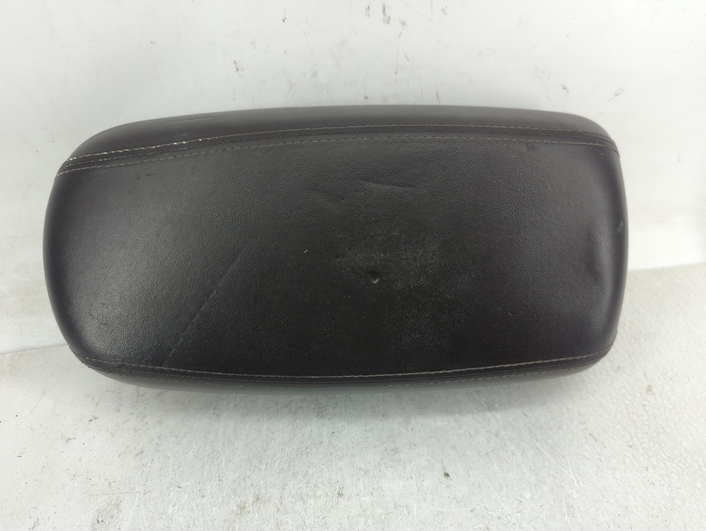 2015 Hyundai Tucson Center Console Armrest Cover Lid Fits OEM Used Auto Parts - Oemusedautoparts1.com