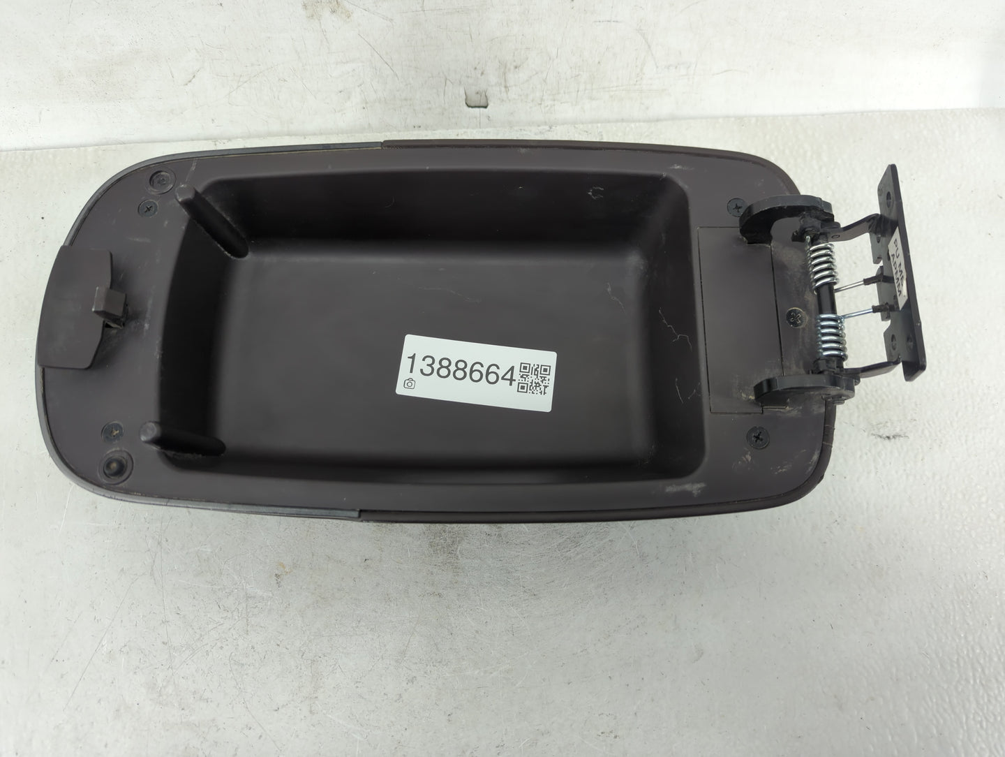 2015 Hyundai Tucson Center Console Armrest Cover Lid Fits OEM Used Auto Parts - Oemusedautoparts1.com