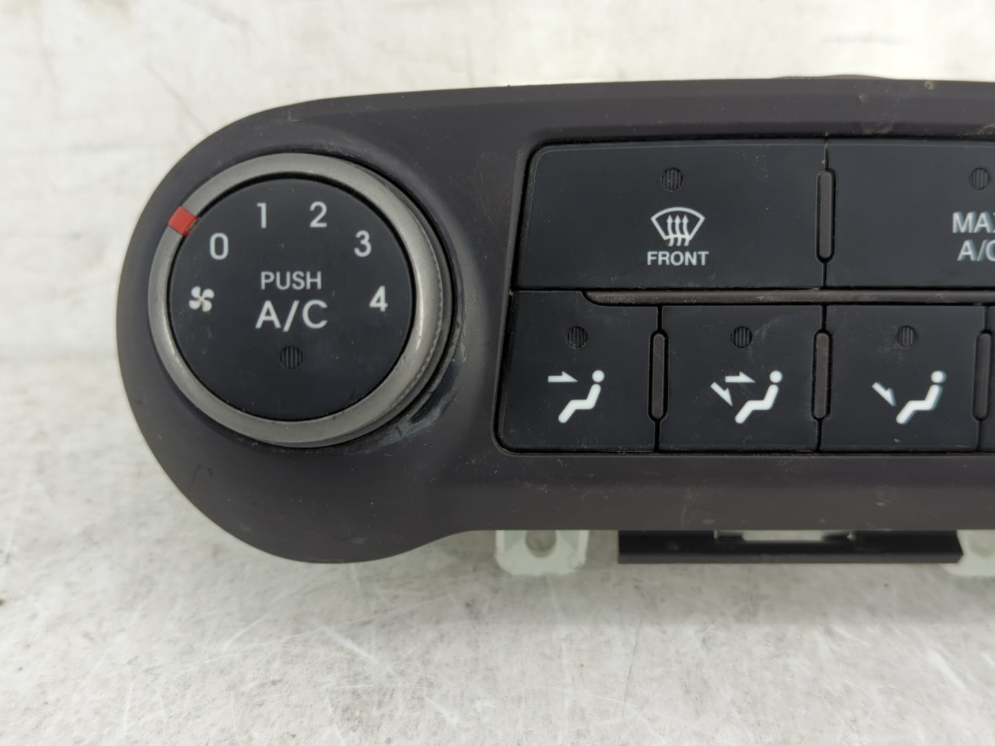 2014-2015 Hyundai Tucson Climate Control Module Temperature AC/Heater Replacement P/N:97250-2S240-TJP Fits Fits 2014 2015 OE