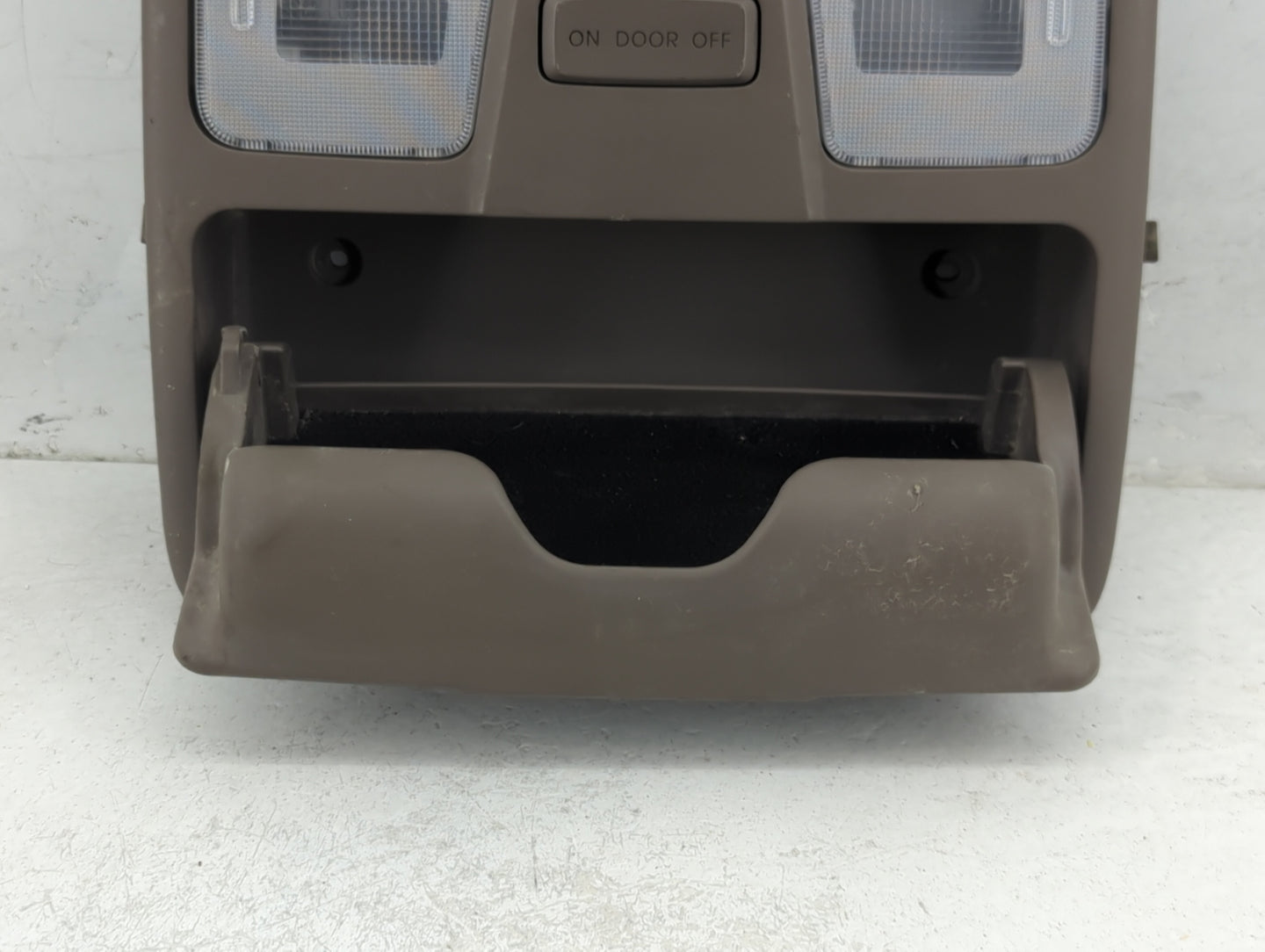 2010-2016 Hyundai Tucson Overhead Roof Console 1388868 - Oemusedautoparts1.com